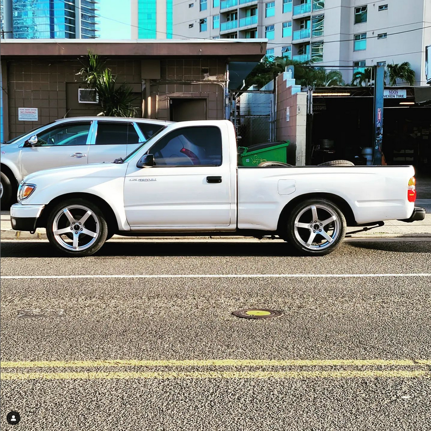 Lowered Toyota Tacoma 4x4