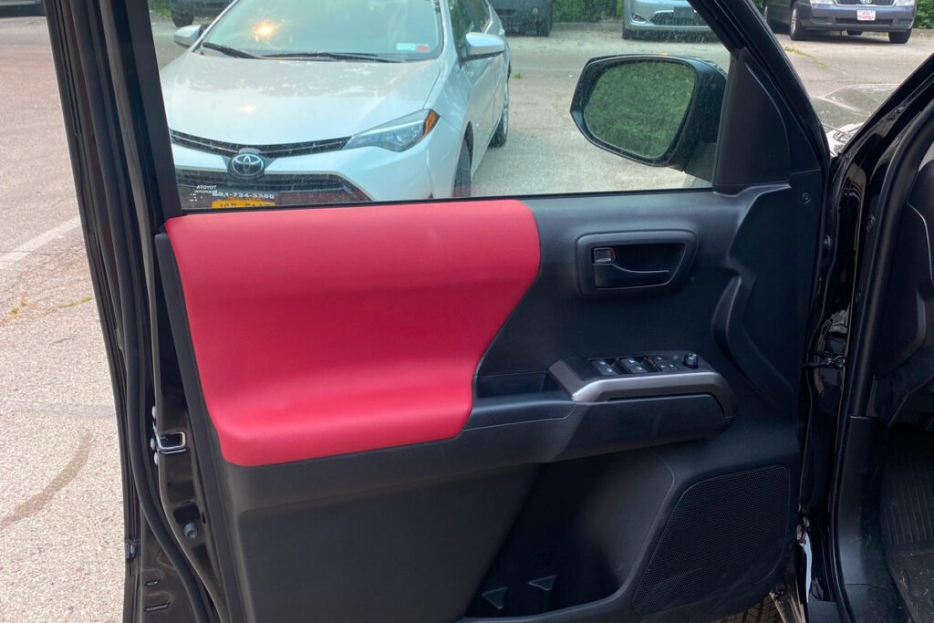 Driver's door panel in red