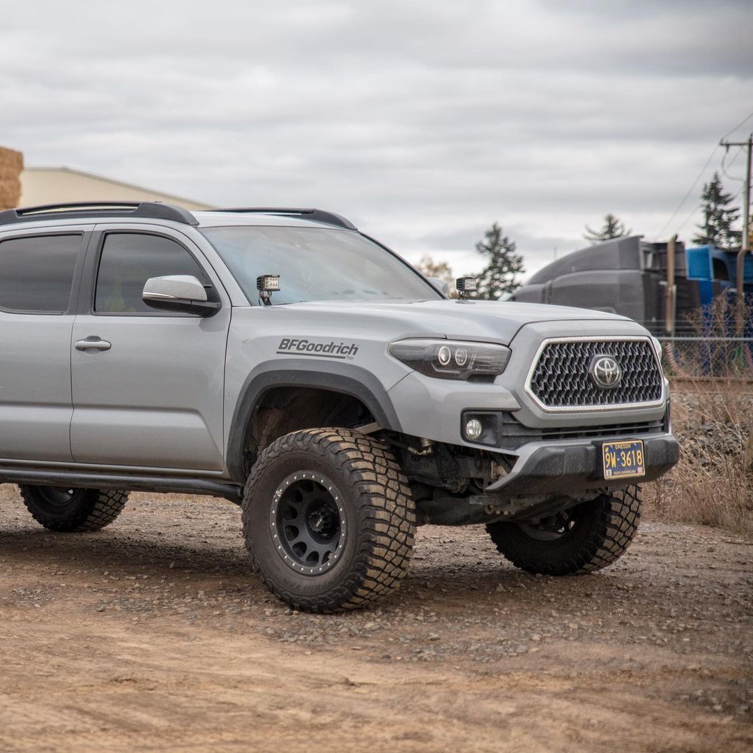 toyota tacoma with viper cut side view